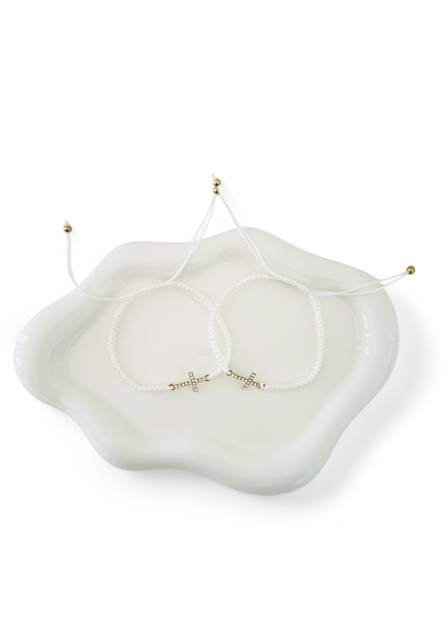 Rope Pull Bracelet with Cross